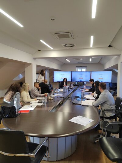 IMG-190379967c795139fa3cb81109bff17c-V